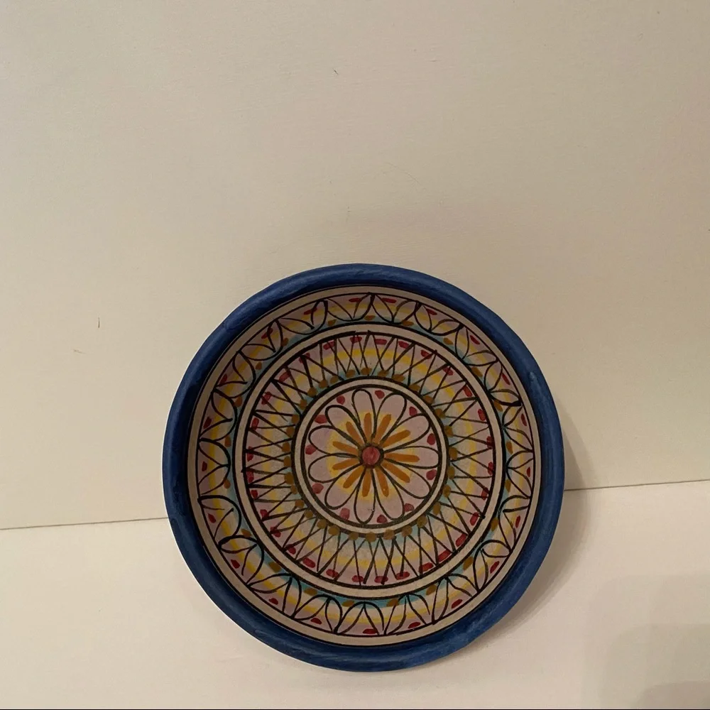 VIETRI BOWL WHITE BLUE YELLOW BROWN RED PINK POTTERY TERRACOTTA HANDMADE ITALY